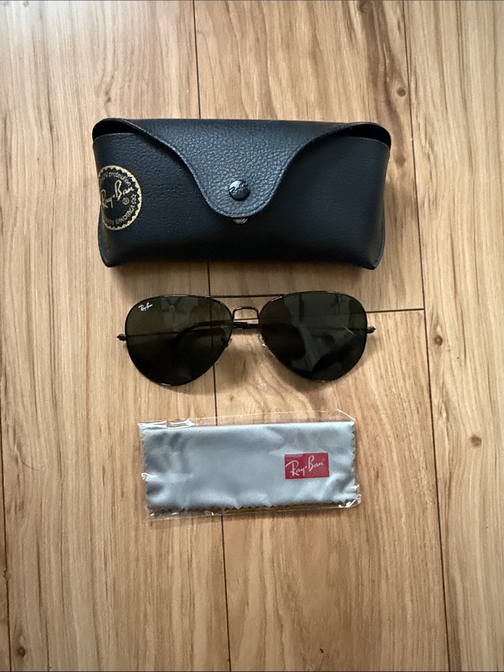 Ray-Ban Aviator Sunglasses in Black with Dark Green Lenses